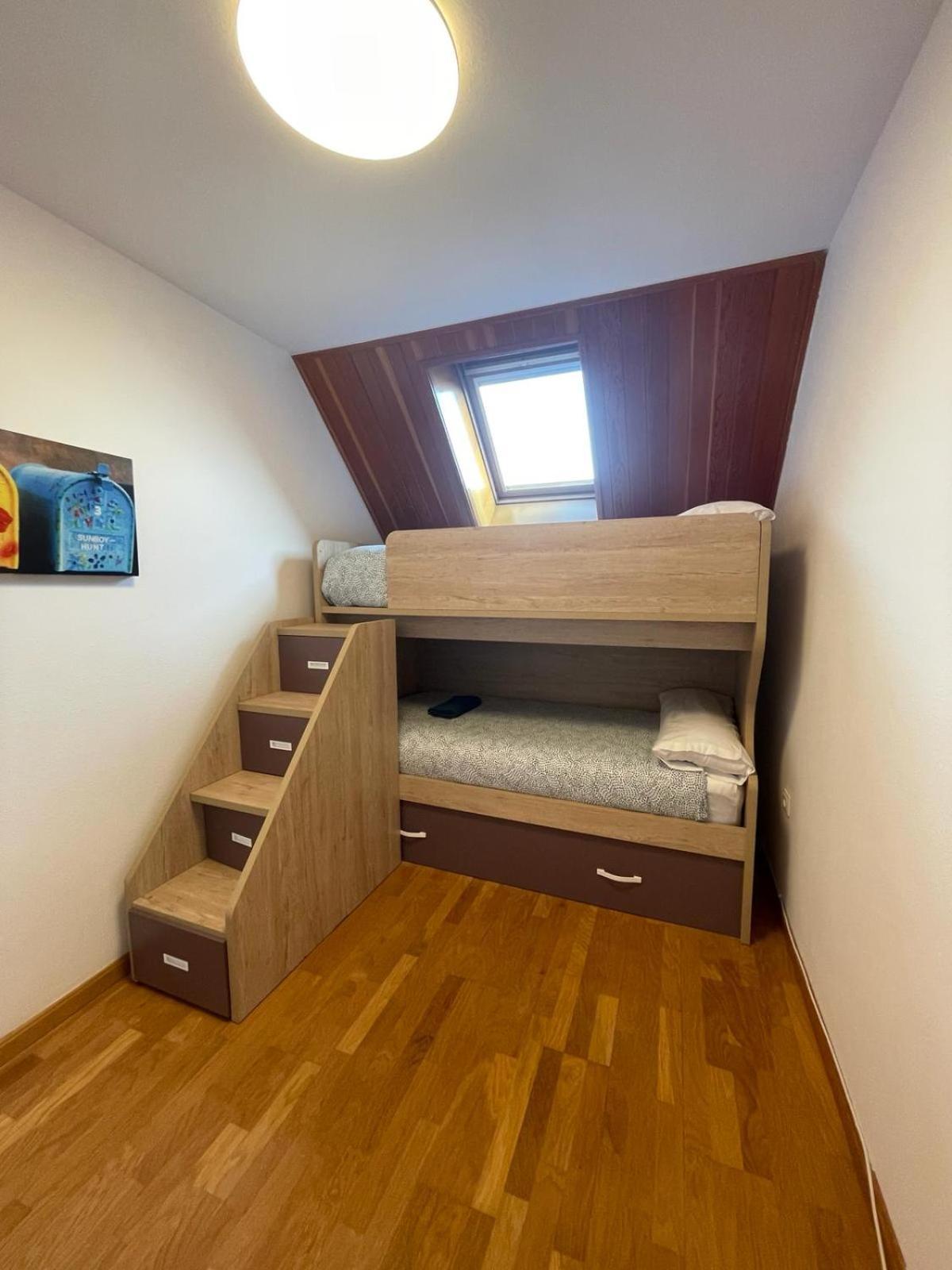 Apartamento Alba4 Jaca Bagian luar foto